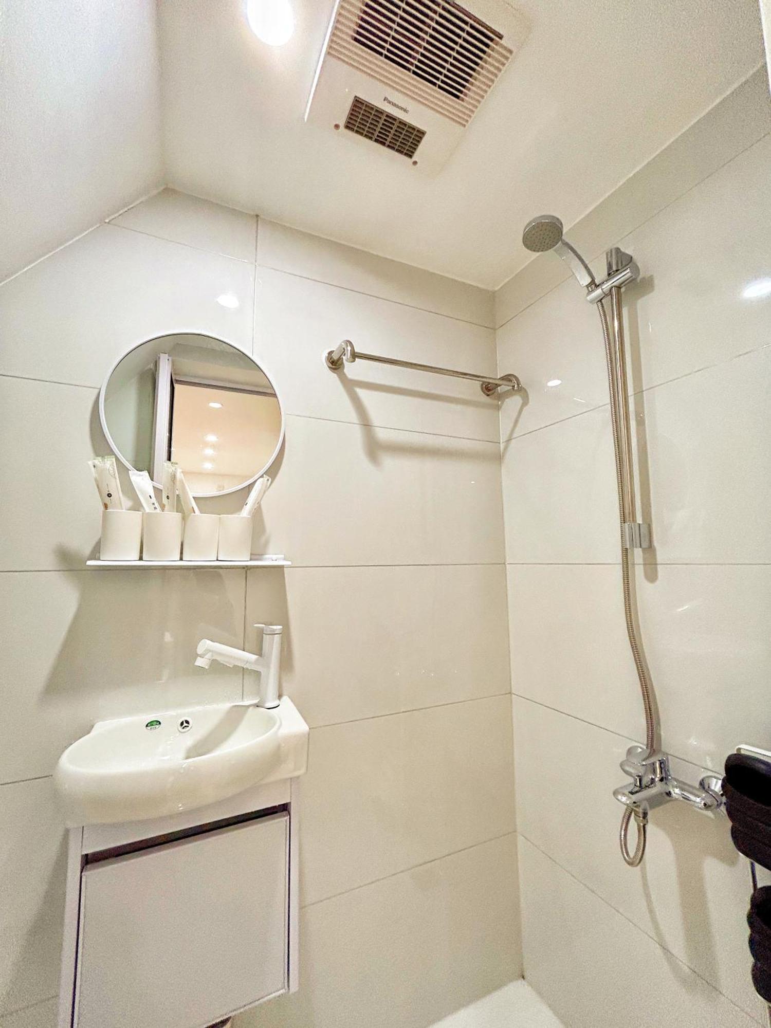 Apartment Huajian Shanghai